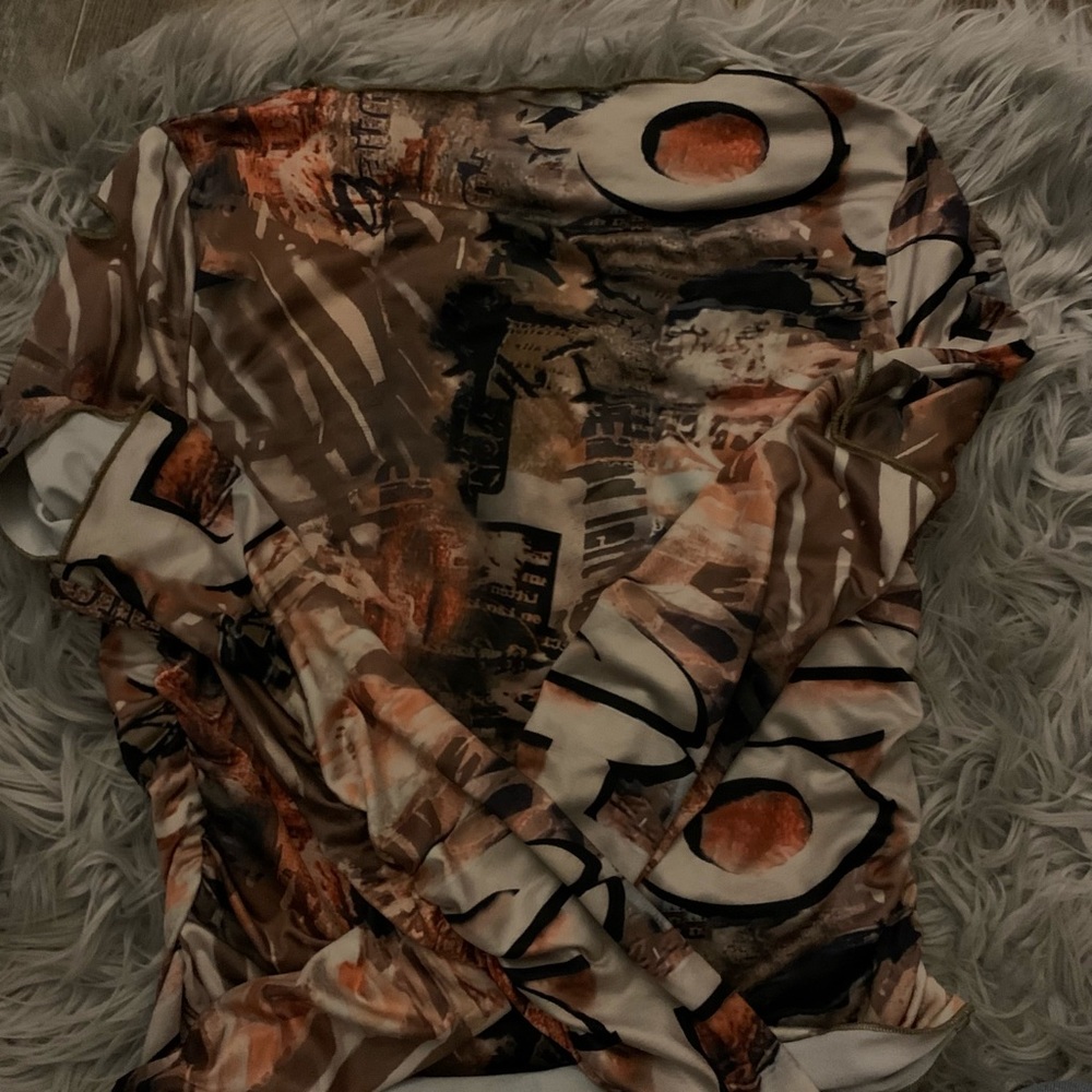 Graphic Top - Picture 2 of 2